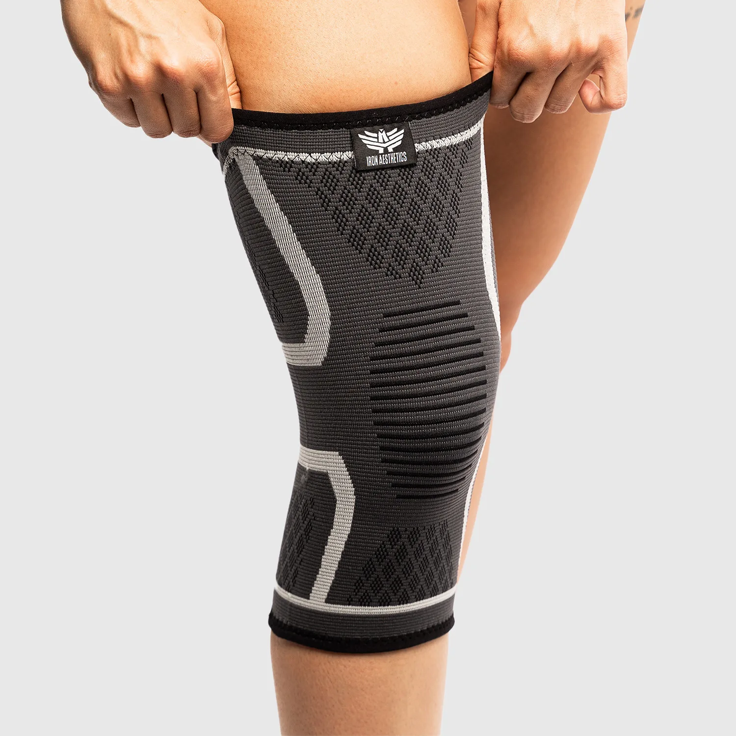 Bandaj de compresie pentru genunchi Iron Aesthetics KneeFit, gri-1