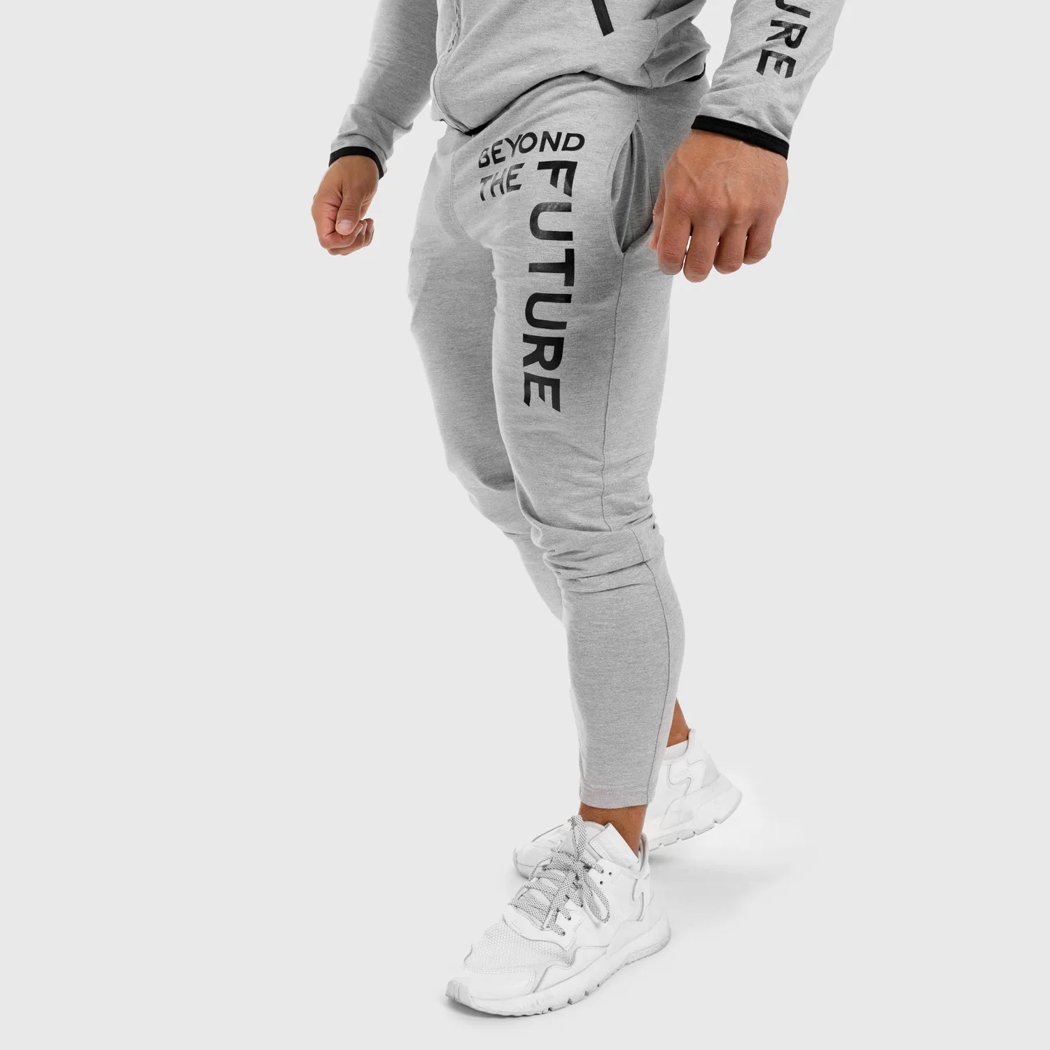 Pantaloni de trening pentru bărbați Slim Fit Beyond the Future, gri-1